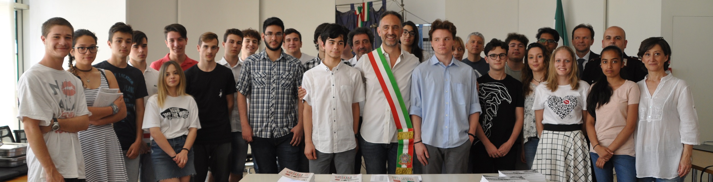 Festa della Repubblica, cerimonia con i 18enni di Borgo Virgilio